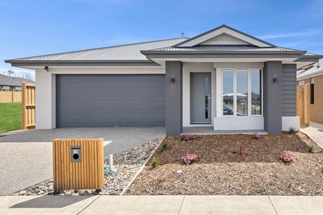 Property photo of 18 Nectar Drive Mount Duneed VIC 3217