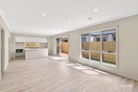 Property photo of 18 Nectar Drive Mount Duneed VIC 3217