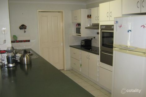 Property photo of 17 Whimbrel Grove Eli Waters QLD 4655