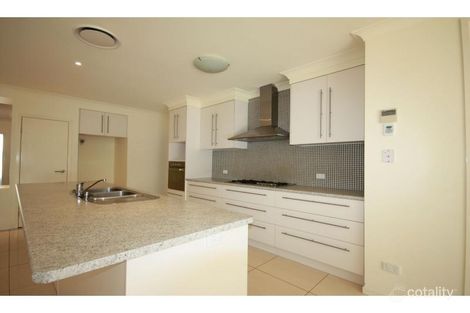 Property photo of 16 Goodenia Crescent Seventeen Mile Rocks QLD 4073
