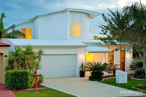 Property photo of 54 The Peninsula Helensvale QLD 4212