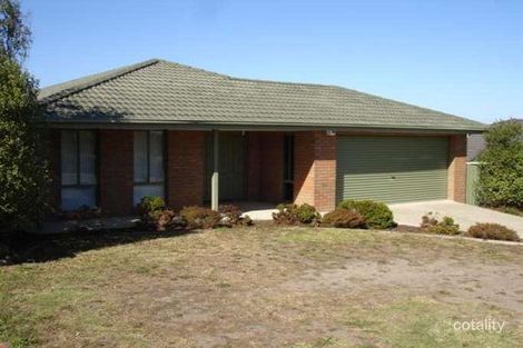 Property photo of 16 Mitchell Court Berwick VIC 3806