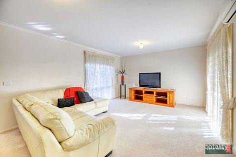 Property photo of 3 Page Court Trafalgar VIC 3824