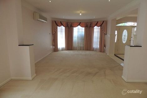 Property photo of 17 Sovereign Place Wantirna South VIC 3152