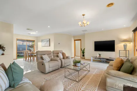 Property photo of 5 Waradgery Drive Rowville VIC 3178