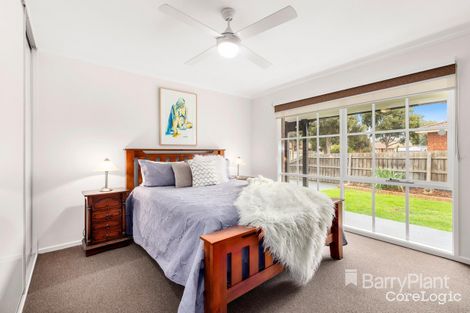 Property photo of 33 Golf Links Drive Mill Park VIC 3082