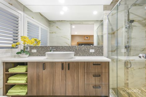 Property photo of 1/11 Castlecrag Close Endeavour Hills VIC 3802