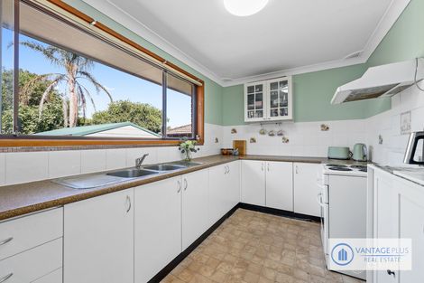 Property photo of 6 Spinebill Place Ingleburn NSW 2565