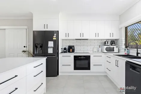 Property photo of 9 Halloran Close Gordonvale QLD 4865