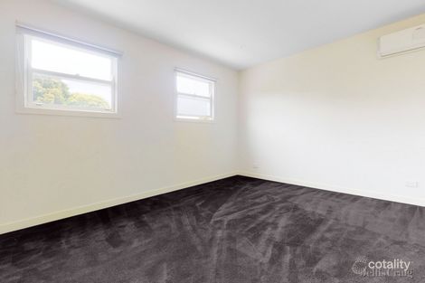 Property photo of 17 Burton Crescent Ascot Vale VIC 3032