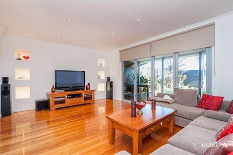 Property photo of 17 Glinden Avenue Ardeer VIC 3022