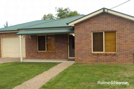 17 Myrtle Ave, Warwick, QLD 4370