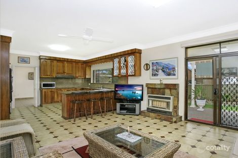 Property photo of 3 Pierce Close Prairiewood NSW 2176