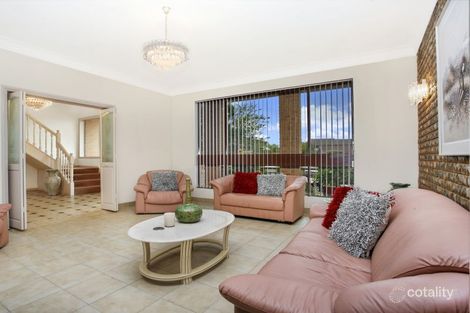 Property photo of 3 Pierce Close Prairiewood NSW 2176