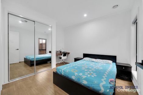 Property photo of 5 Amaya Way Rockbank VIC 3335