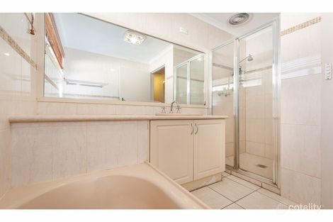 Property photo of 391 Gayview Crescent Lavington NSW 2641