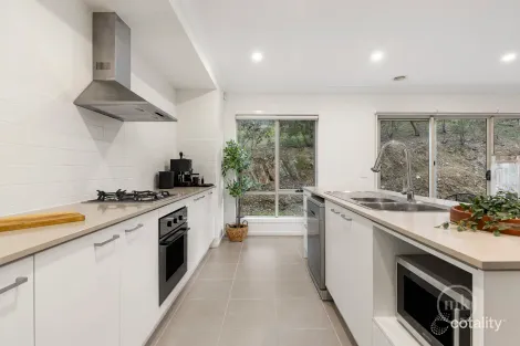 Property photo of 8 Discovery Drive Diamond Creek VIC 3089