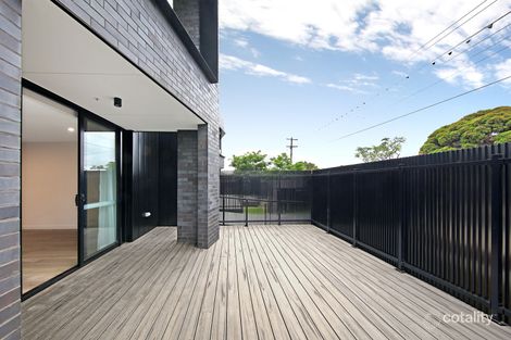 Property photo of 1/31 Prince Edward Avenue McKinnon VIC 3204