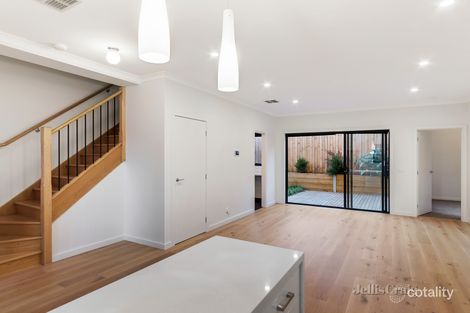 Property photo of 2/36 Frederick Street Doncaster VIC 3108