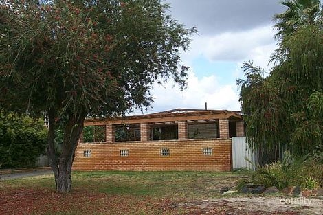 8 Detling Ct, Kelmscott, WA 6111