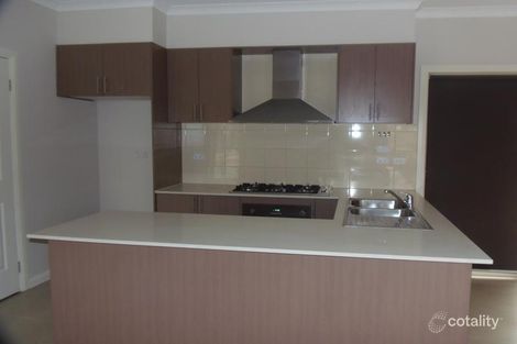 Property photo of 6/1-3 Chelsworth Place Caroline Springs VIC 3023