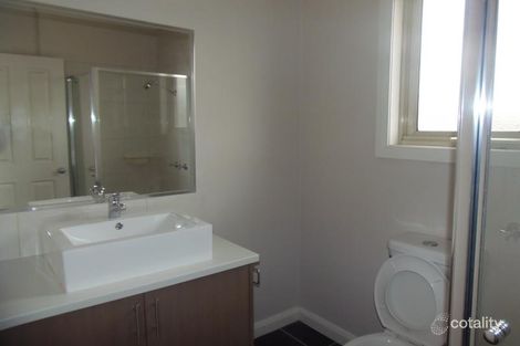 Property photo of 6/1-3 Chelsworth Place Caroline Springs VIC 3023