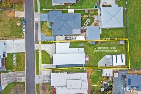 Property photo of 24 Berkshire Parade Penguin TAS 7316