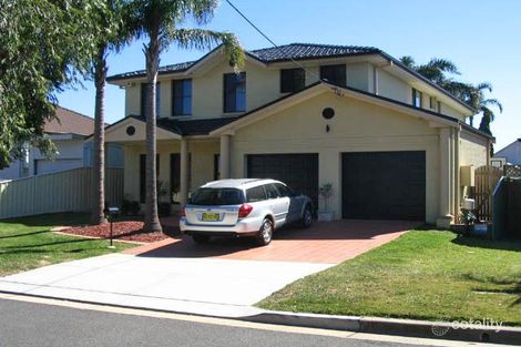 10 Warburton St, Chifley, NSW 2036