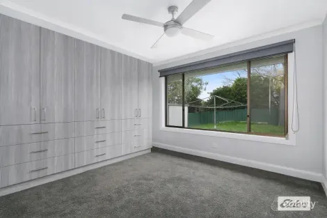 Property photo of 2 Holmes Court Wodonga VIC 3690