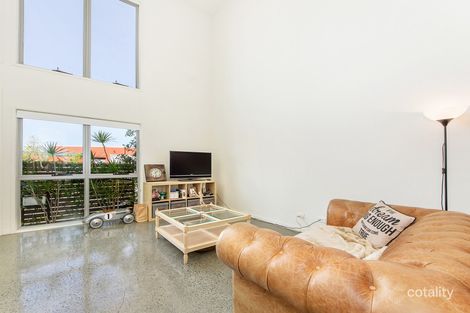 Property photo of 19 Emily Way Varsity Lakes QLD 4227
