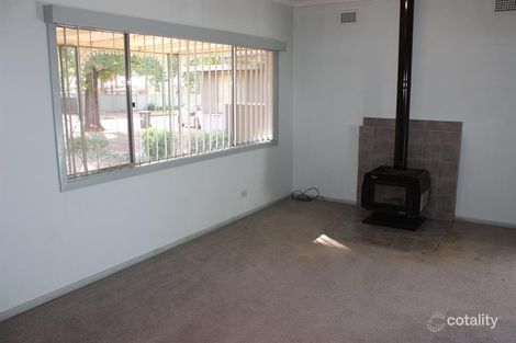 Property photo of 4 Roycox Crescent Dubbo NSW 2830