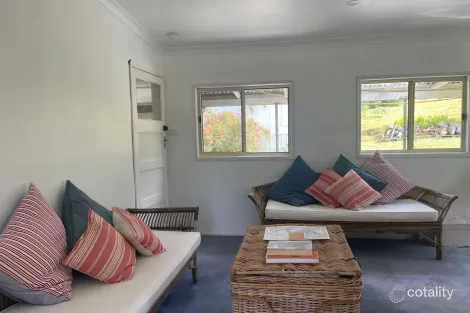 Property photo of 88 Old Jetty Road Eaglehawk Neck TAS 7179