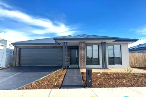 83 Villa Doria Dr, Clyde North, VIC 3978