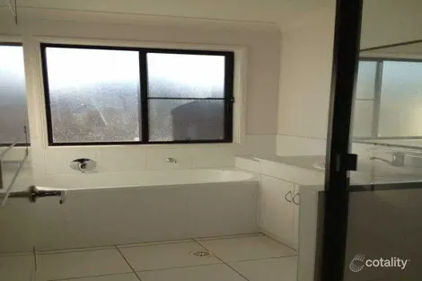 Property photo of 8 Bombo Court Blacks Beach QLD 4740