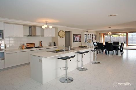 Property photo of 13 Broadstone Way Cranbourne VIC 3977