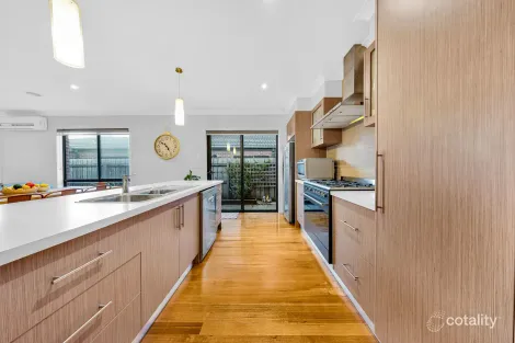 Property photo of 7 Parisel Circuit Mernda VIC 3754