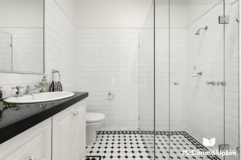 Property photo of 39 Leslie Road Essendon VIC 3040