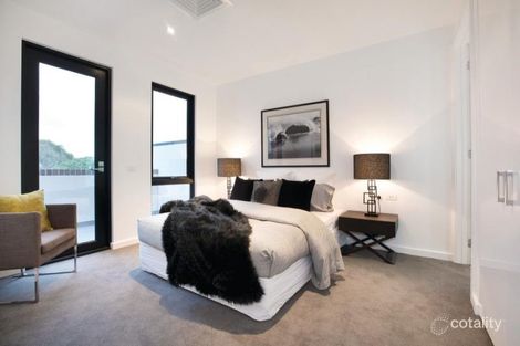 Property photo of 201/428 Tooronga Road Hawthorn East VIC 3123
