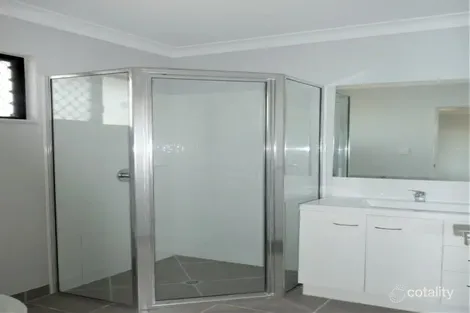 Property photo of 13 Cowrie Court Bushland Beach QLD 4818