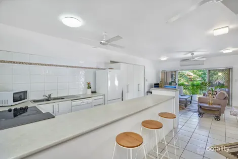 Property photo of 4/79 Arlington Esplanade Clifton Beach QLD 4879