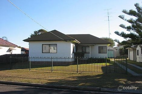 18 Boomerang Rd, The Entrance, NSW 2261