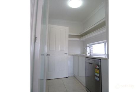 Property photo of 34 Harbourvue Court Helensvale QLD 4212