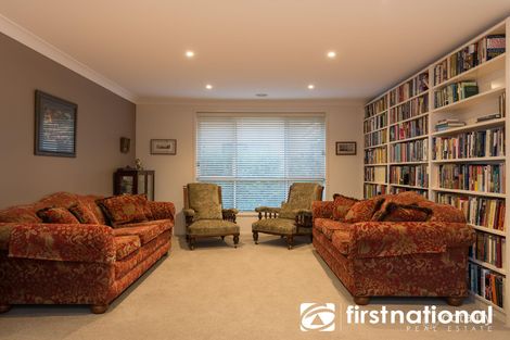 Property photo of 3 Sunview Place Berwick VIC 3806