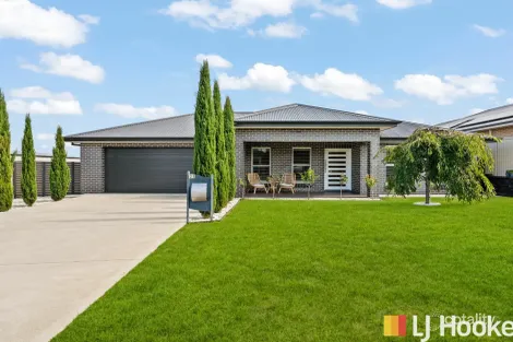 Property photo of 31 Coates Drive Kelso NSW 2795