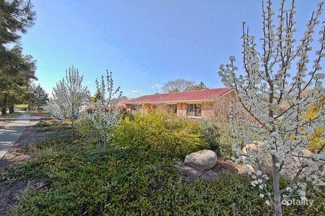 Property photo of 52 Barraclough Crescent Monash ACT 2904