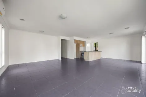 Property photo of 34 Spectacle Crescent Point Cook VIC 3030