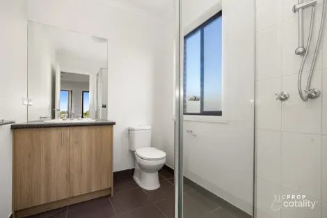 Property photo of 34 Spectacle Crescent Point Cook VIC 3030