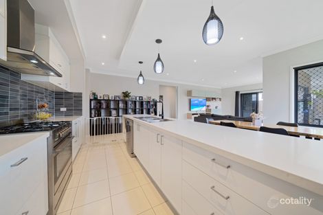 Property photo of 8 Sams Way Marsden QLD 4132