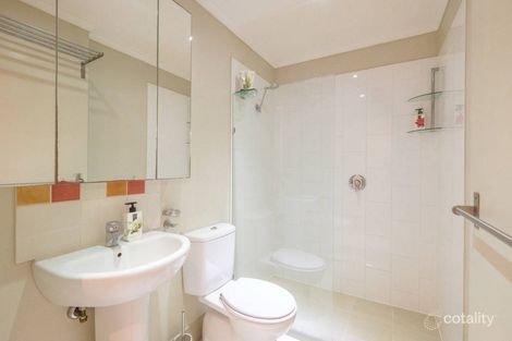 Property photo of 303/448 Boundary Street Spring Hill QLD 4000