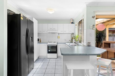 Property photo of 7 Diamondy Close Forest Lake QLD 4078